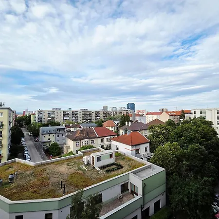 Quiet Cozy - Park & Garden Views 아파트